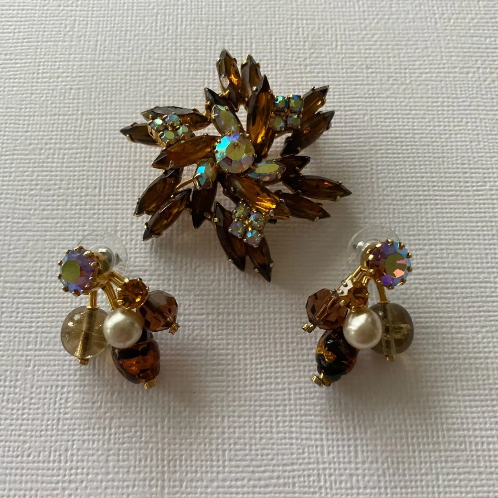 Vintage Rhinestone Brooch & Earrings - Picture 1 of 7